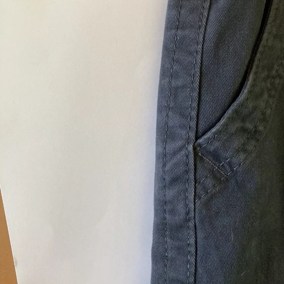 G&M dark gray “Rugged and Washed Out” flat front chino cargo shorts size 30 -NWT - Picture 2 of 4